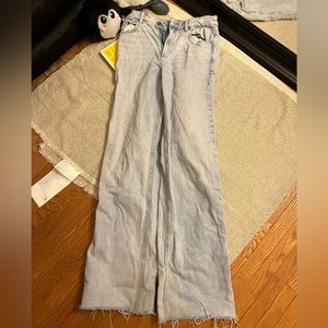 DYNAMITE baggy jeans. HIGH WAISTED